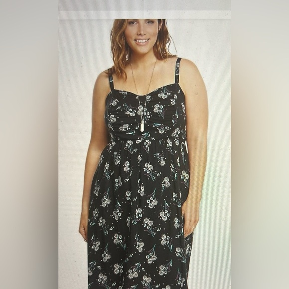 Torrid Floral Black Midi Dress - Size 0 (Pre-Loved, Excellent Condition) - Picture 8 of 9
